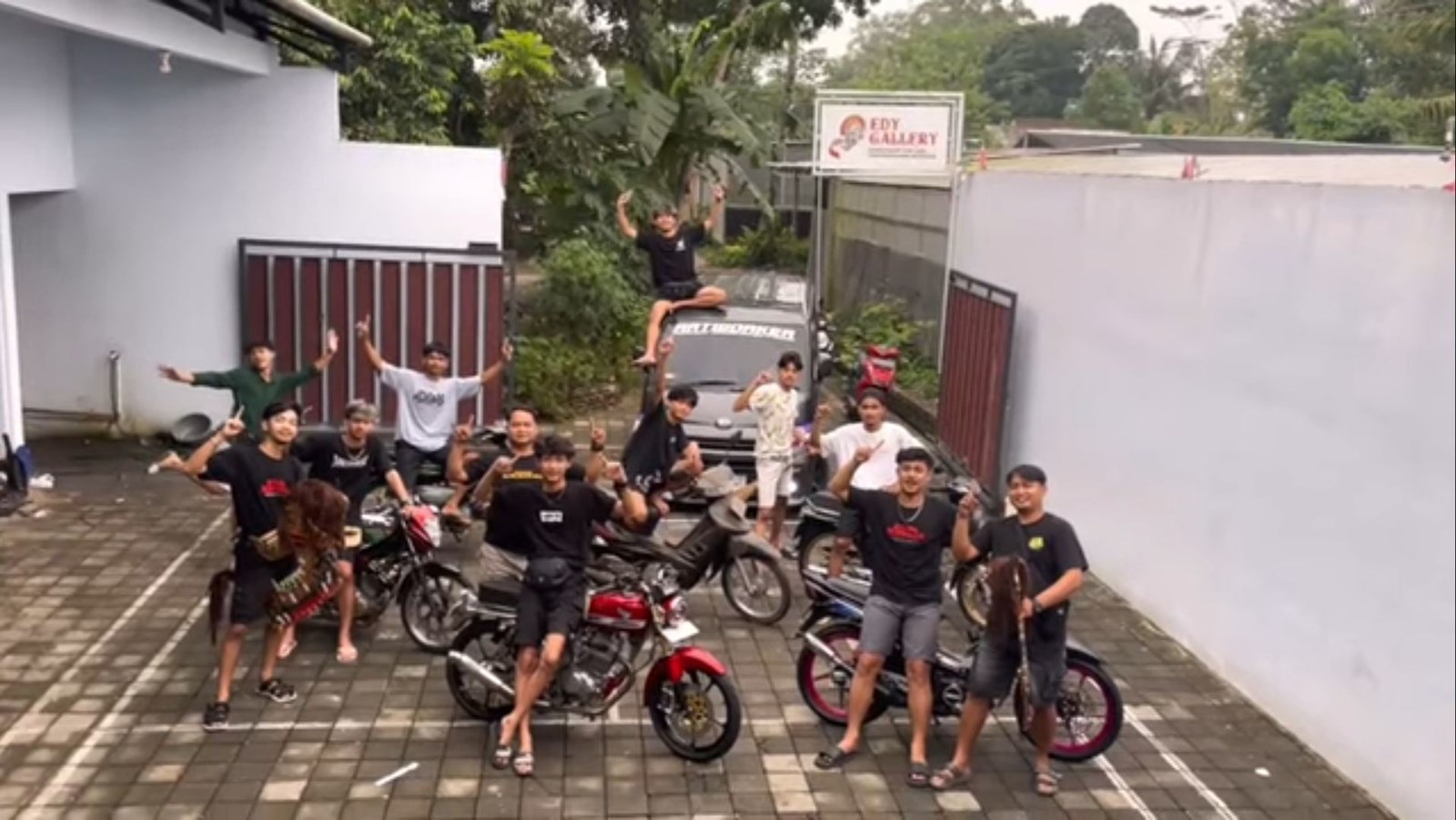 SIAPA YANG PALING KALIAN SUKA DI GWSM