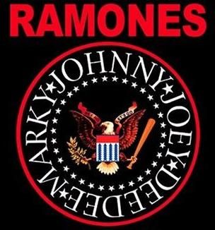 ¿Kiss O Ramones?