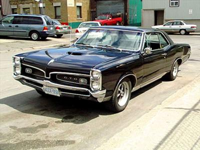Which Muscle Car Is Better