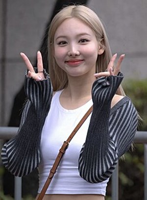 NAYEON