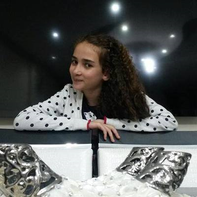 Hangi Kızı Seviyon