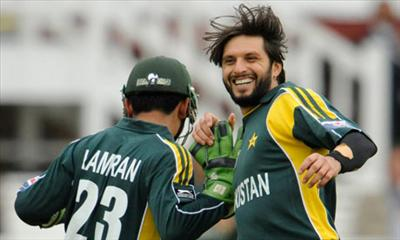 Boom Boom Afridi Vs Blaster Sanath
