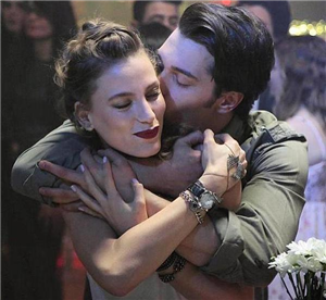 Medcezir De Kimsin