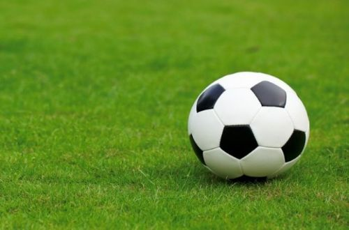 Hangi Futbolcusun ???
