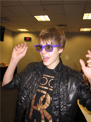 Stop.Bieber Time!