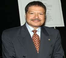 أحمد زويل - نظرا للتعديلات الدستورية التي تمنع إزدواج الجنسية، لا يحتسب التصويت للدكتور زويل