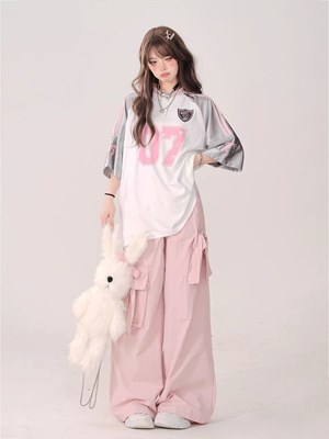 Kamu lebih suka baju style kayak gimana sih?