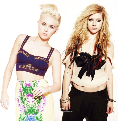 Miley Mi Avril Mı