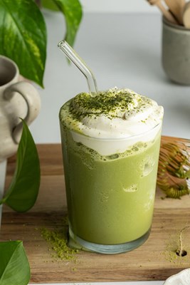 Apakah kamu suka matcha atau cokelat atau stoberry??