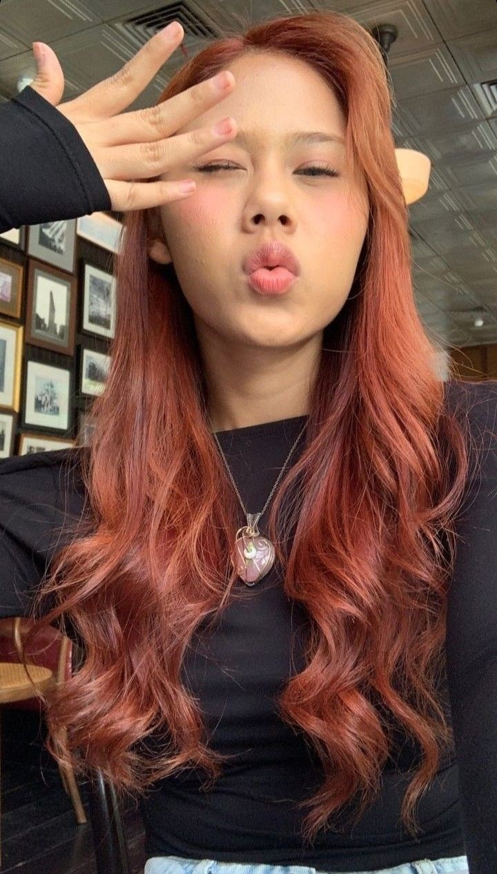 Seberapa tau kamu tentang Nadin Amizah? 