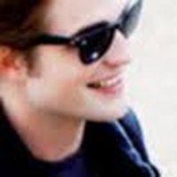 Poso Kala 3Ereic Tn Edward Cullen?