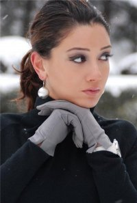 Yvelaze Lamazi