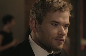 Kellan Lutz'u Ne Kadar Tanıyosun