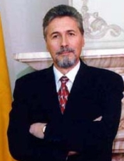 Emil Constantinescu