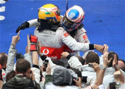 Oneteamonedreammclarenforever