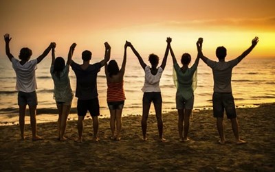 Arkadas grubunun neyisin?