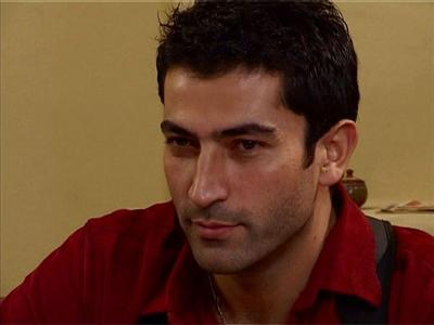 Ezel (Kenan İmirzalıoğlu)Mi Behlül(Kıvanç Tatlıtuğ