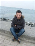 Yakışıklı Karızmatik Göz Alıcı Sexsii Sempatik. 