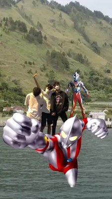  Ultramen apakah kamu