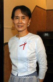ေဖ့ဘုတ္ေပၚမွာမဲေပးစို႕.....